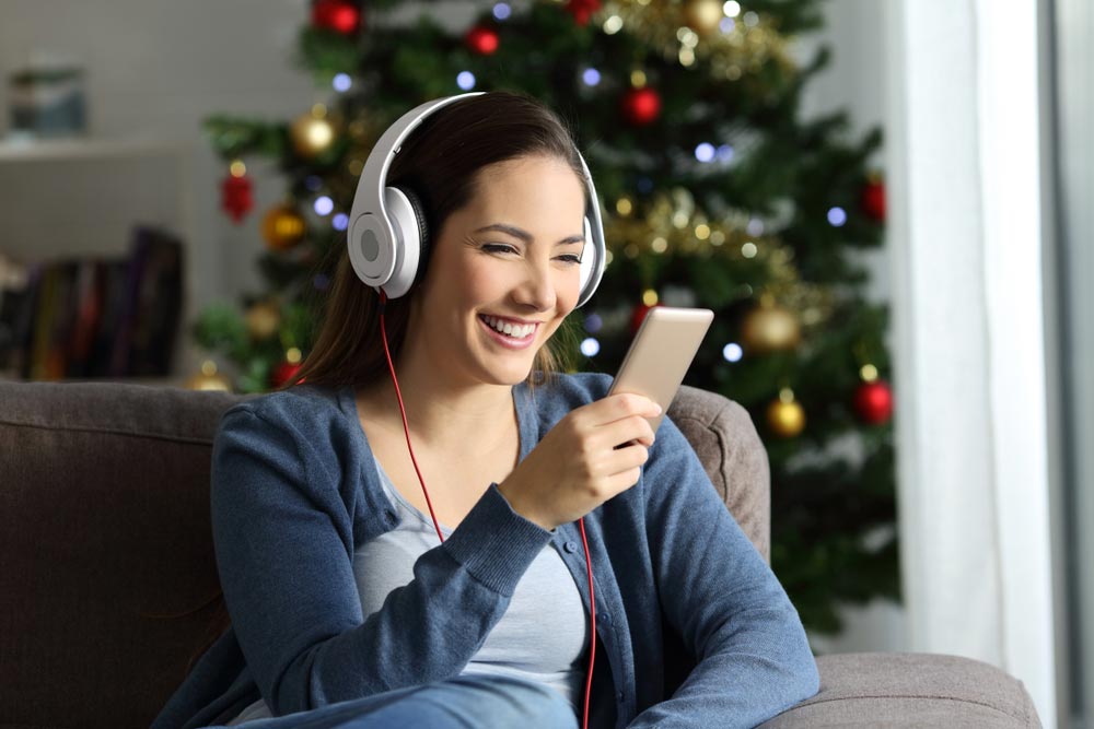 Woman calls contact center during the holidays about her Christmas shipment. 